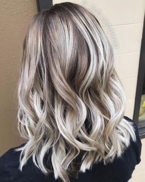 60 Shades of Grey: Silver and White Highlights for Eternal Youth - 60 Shades of Grey: Silver and White Highlights for Eternal Youth -   14 style Frauen blond ideas