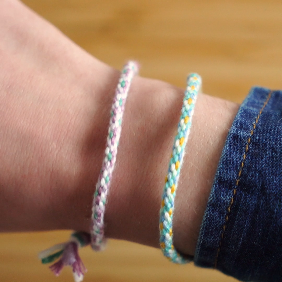 How to make a braided friendship bracelet - How to make a braided friendship bracelet -   diy Bracelets with cardboard