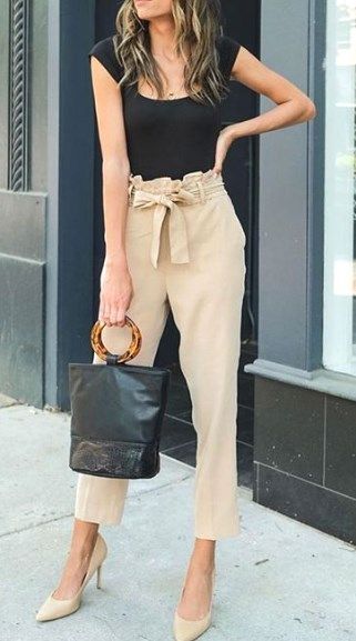 30 Casual Work Outfits for Summer to Try this Year - Pinmagz - 30 Casual Work Outfits for Summer to Try this Year - Pinmagz -   16 style Summer office ideas
