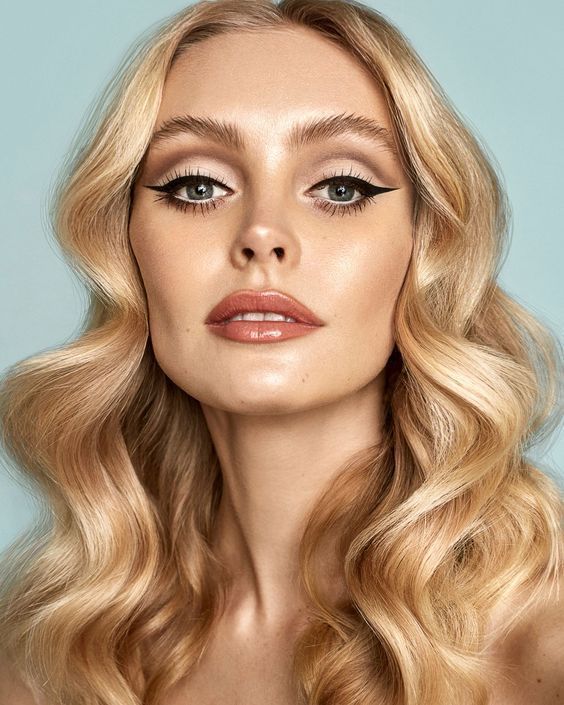 10 Gorgeous Ways to Jump on the 60s Beauty Bandwagon - 10 Gorgeous Ways to Jump on the 60s Beauty Bandwagon -   17 60s beauty Icon ideas