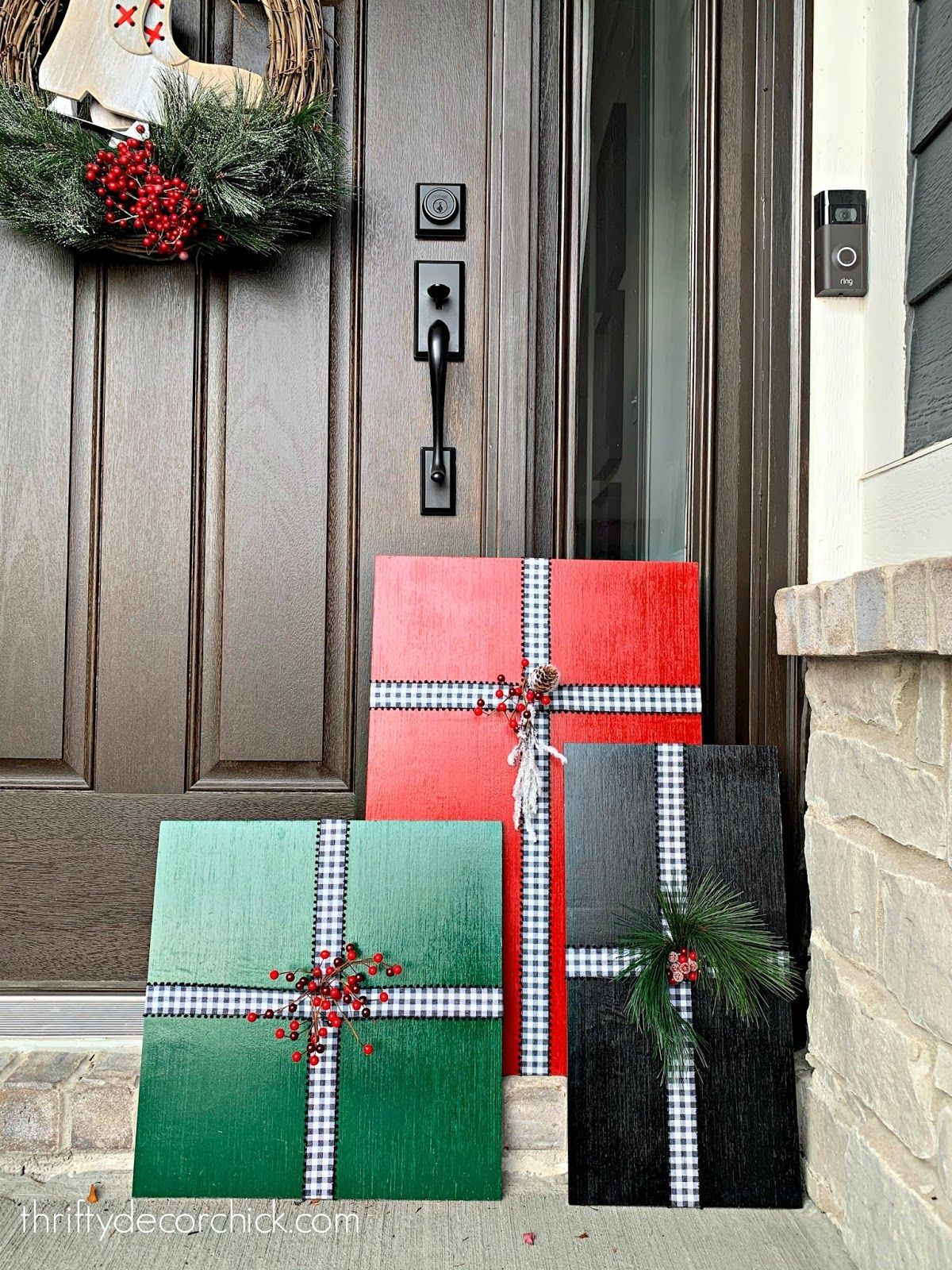 Large DIY Christmas box decor for the porch {or inside!} - Large DIY Christmas box decor for the porch {or inside!} -   18 diy Christmas Decorations for inside ideas