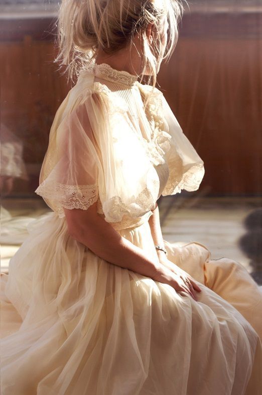A soft and romantic Victorian inspired 1970s wedding dress - The Natural Wedding Company - A soft and romantic Victorian inspired 1970s wedding dress - The Natural Wedding Company -   19 beauty Dresses vintage ideas