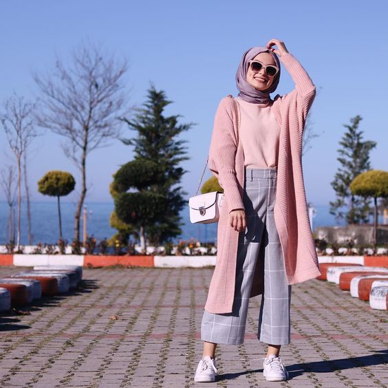 Hijab Long et Simple - Style tr?s Chic 2019/2020 - Hijab Long et Simple - Style tr?s Chic 2019/2020 -   9 style Hijab lebaran ideas