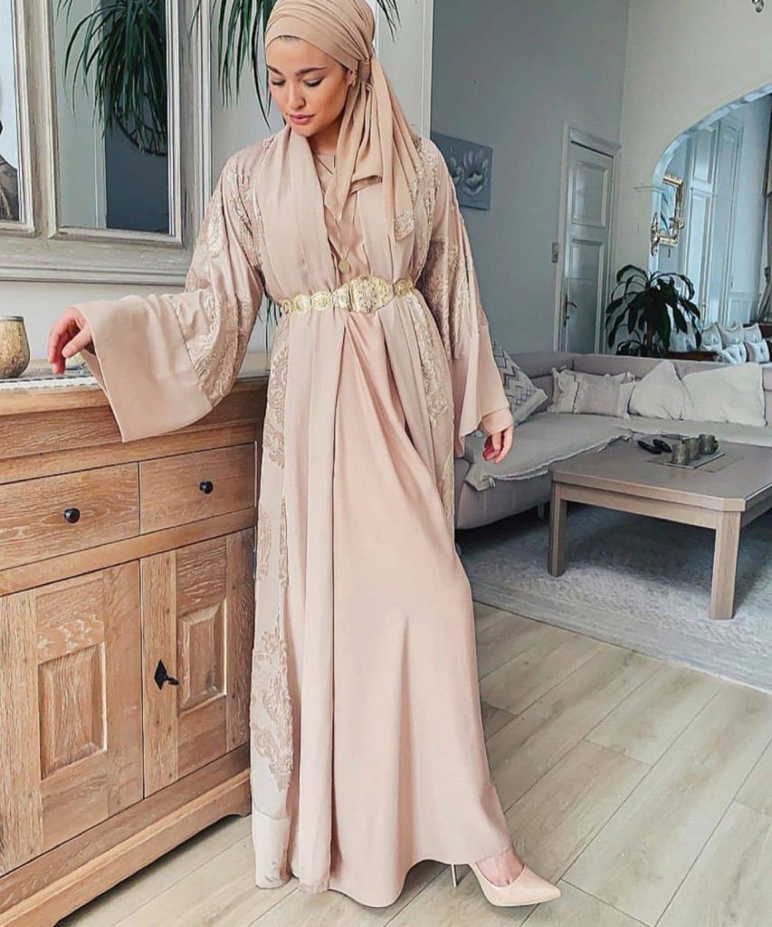 Elegant And Modern Abaya Designs - Zahrah Rose - Elegant And Modern Abaya Designs - Zahrah Rose -   16 style Hijab robe ideas