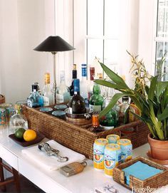 Chic Home Bar Ideas That'll Make You Want to Throw a Party - Chic Home Bar Ideas That'll Make You Want to Throw a Party -   17 beauty Bar set up ideas