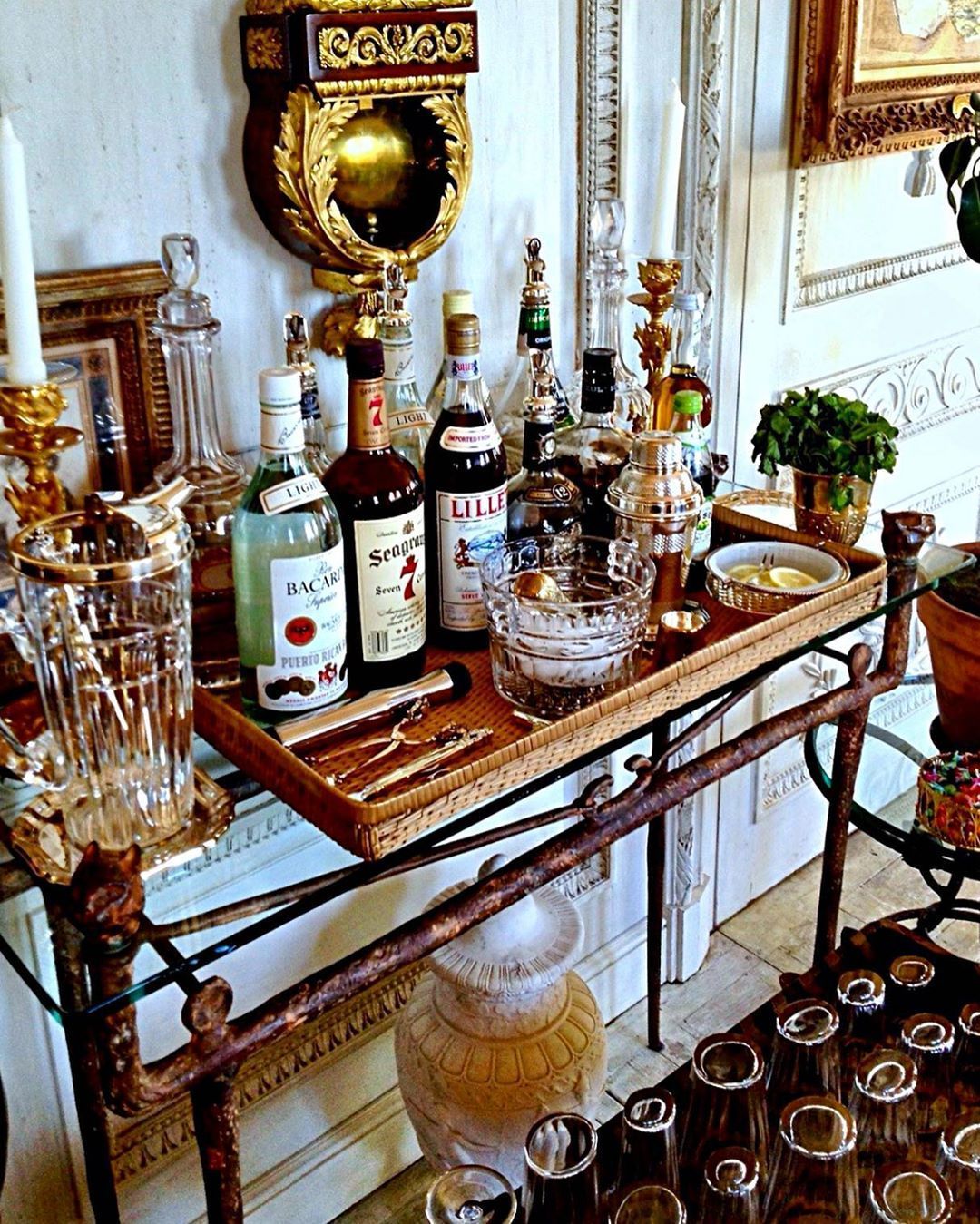 Stacey Bewkes on Instagram: “Cheers to the weekend with a #fbf to the most elegant bar set up in @howardslatkin former Fifth Avenue apartment!” - Stacey Bewkes on Instagram: “Cheers to the weekend with a #fbf to the most elegant bar set up in @howardslatkin former Fifth Avenue apartment!” -   17 beauty Bar set up ideas