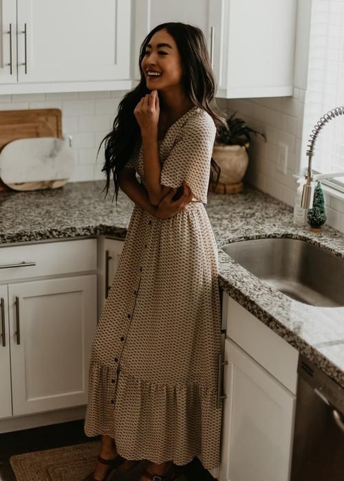 10 Foolproof Dresses To Wear On A First Date - 10 Foolproof Dresses To Wear On A First Date -   17 style Fashion dresses ideas
