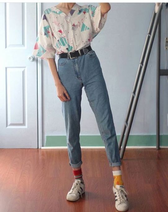 10 Different Ways To Style Mom Jeans - Society19 UK - 10 Different Ways To Style Mom Jeans - Society19 UK -   18 style Jeans mom ideas