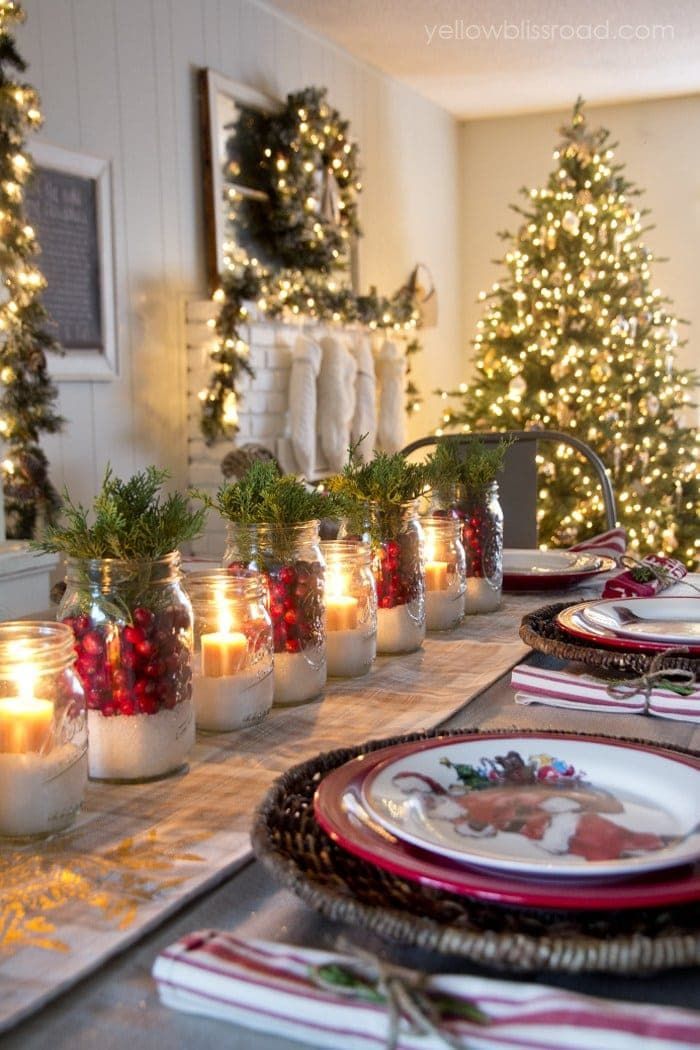 Simple Christmas Table Setting Ideas You'll Want to Copy This Year - Simple Christmas Table Setting Ideas You'll Want to Copy This Year -   19 diy Christmas Decorations simple ideas