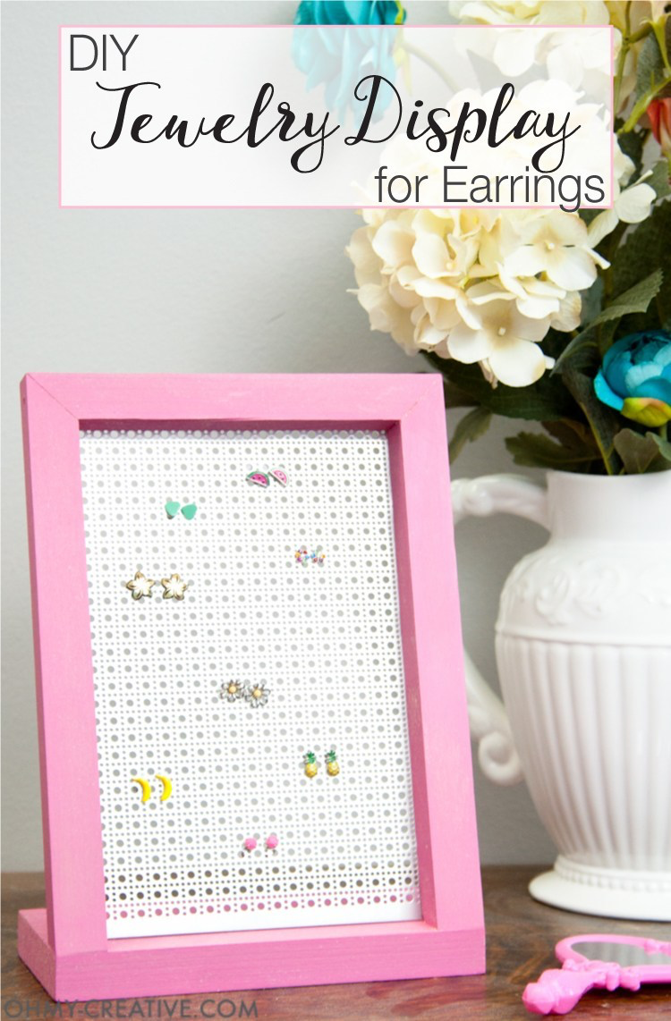 Easy DIY Jewelry Display for Earrings - Oh My Creative - Easy DIY Jewelry Display for Earrings - Oh My Creative -   19 diy For Teens at home ideas