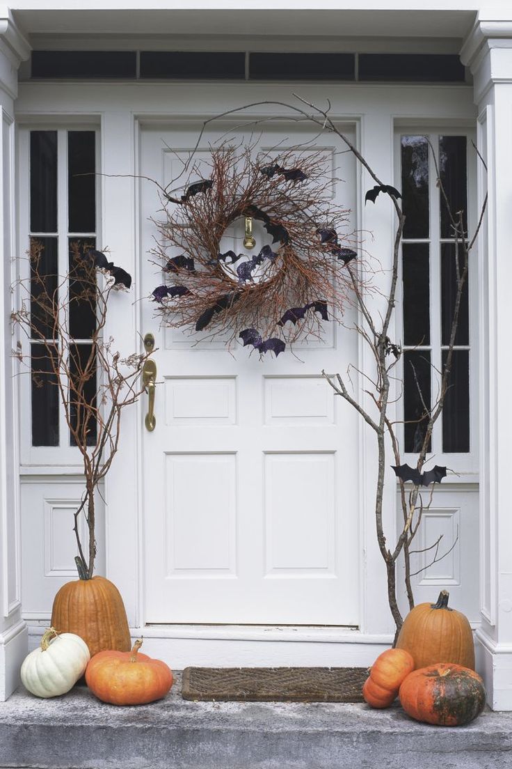 19 Spooky Halloween Decoration Ideas That Are So Chic It's Scary - 19 Spooky Halloween Decoration Ideas That Are So Chic It's Scary -   19 diy Home Decor halloween ideas