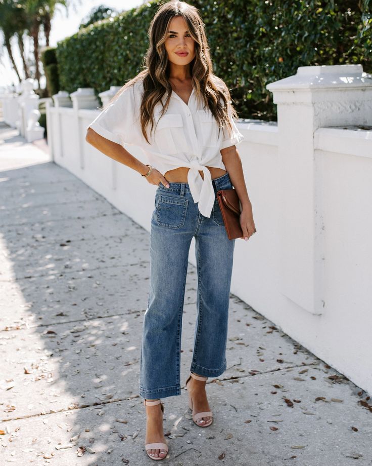 If there were ever a perfect coffee date outfit, this would be it! @evannelucas is wearing the Milly - If there were ever a perfect coffee date outfit, this would be it! @evannelucas is wearing the Milly -   19 style Summer jeans ideas