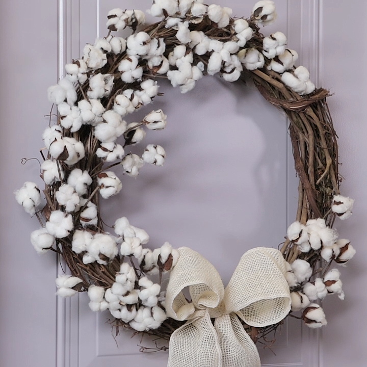 This DIY Cotton Wreath is Perfect for Your Spring Front Door - This DIY Cotton Wreath is Perfect for Your Spring Front Door -   24 diy Decorations videos ideas