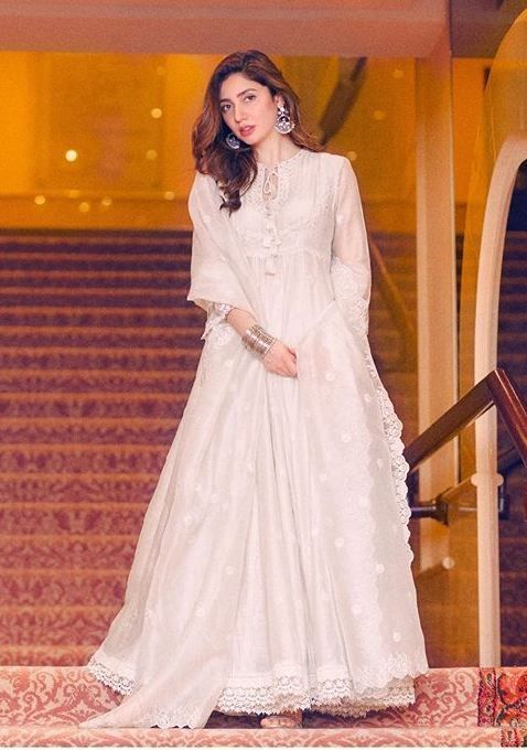 18 Best Outfits Of Mahira Khan That Are Perfect For A Wedding - Showbiz and Fashion - 18 Best Outfits Of Mahira Khan That Are Perfect For A Wedding - Showbiz and Fashion -   12 style Dress pakistani ideas