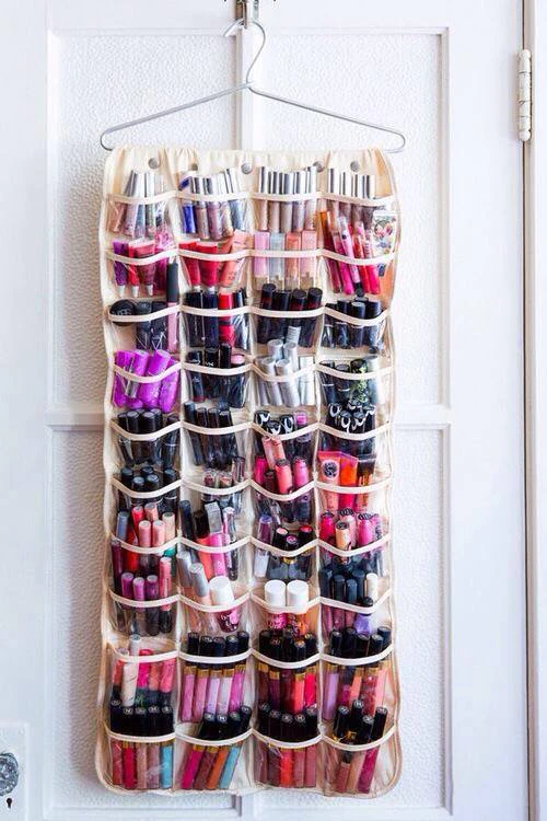 14 DIY Makeup Organizer Ideas That Are So Much Prettier Than Those Stacks Of Plastic Boxes - 14 DIY Makeup Organizer Ideas That Are So Much Prettier Than Those Stacks Of Plastic Boxes -   15 diy Storage makeup ideas