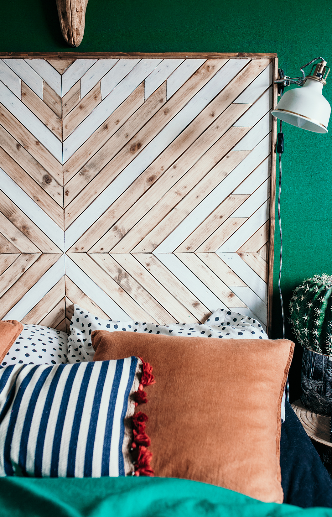 DIY - BOHO/AZTEC WOODEN HEADBOARD  — Style Squeeze - DIY - BOHO/AZTEC WOODEN HEADBOARD  — Style Squeeze -   16 diy Headboard herringbone ideas