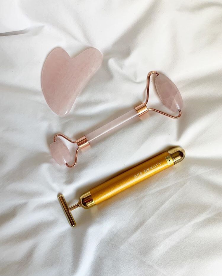 Beauty Tools - Beauty Tools -   17 gold beauty Bar ideas
