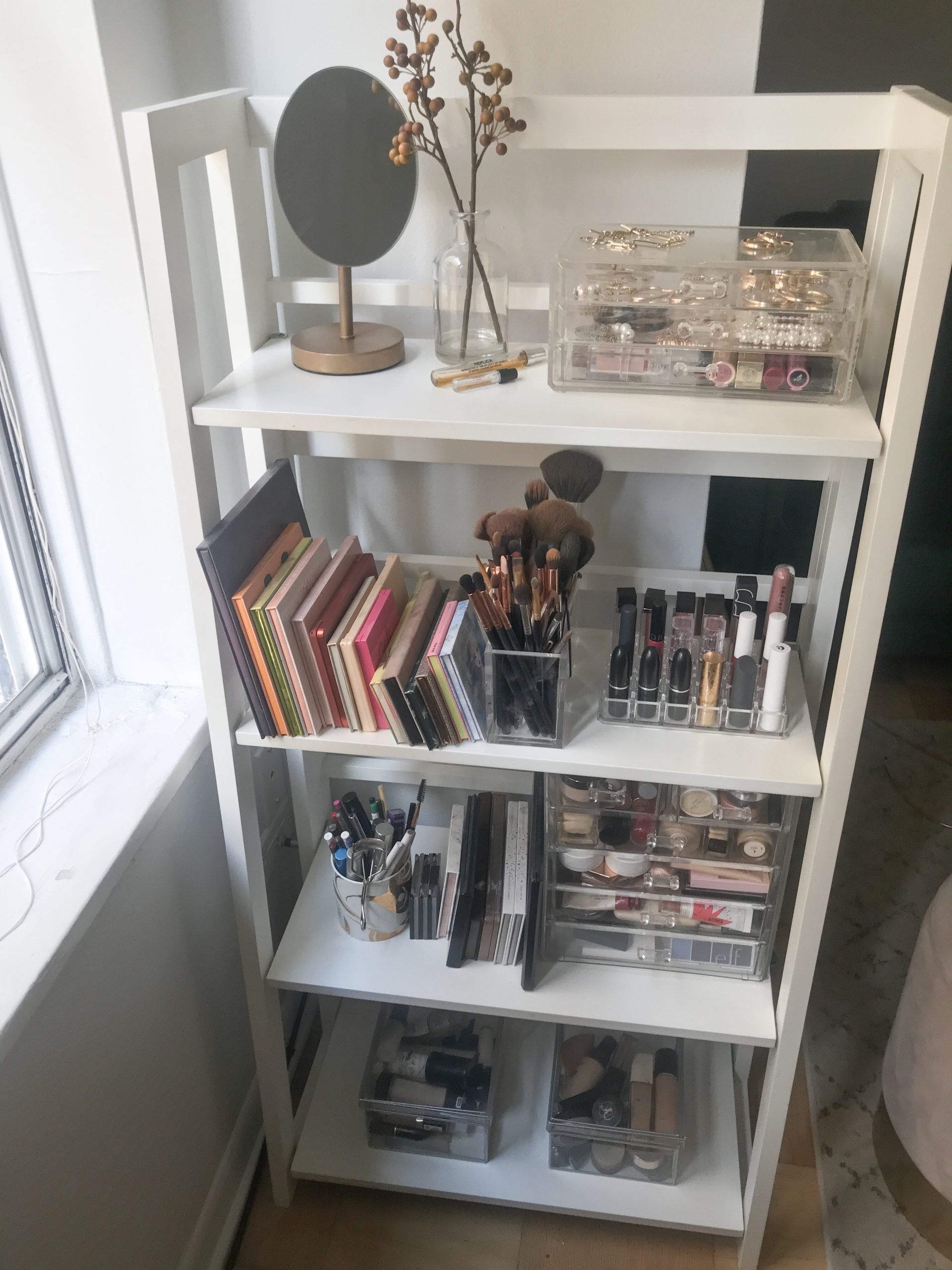 How I Decluttered and Organized My Makeup Stash - How I Decluttered and Organized My Makeup Stash -   18 beauty Room storage ideas