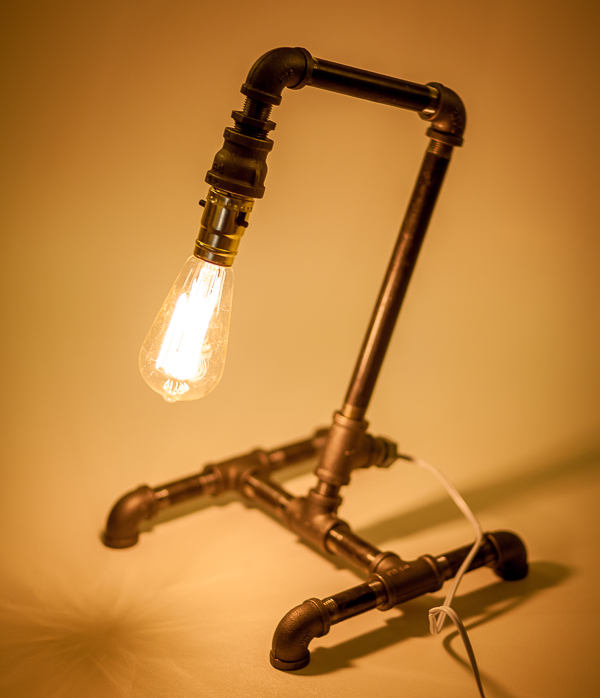 DIY industrial lamp: Cool Desk Lamp Made From Pipe - DIY industrial lamp: Cool Desk Lamp Made From Pipe -   18 diy Desk lamp ideas