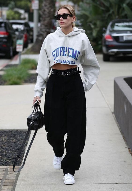 Hailey Baldwin Spotted Wearing Three Of Spring's Biggest Trends In One Look - Niimas - Hailey Baldwin Spotted Wearing Three Of Spring's Biggest Trends In One Look - Niimas -   18 style Edgy trousers ideas