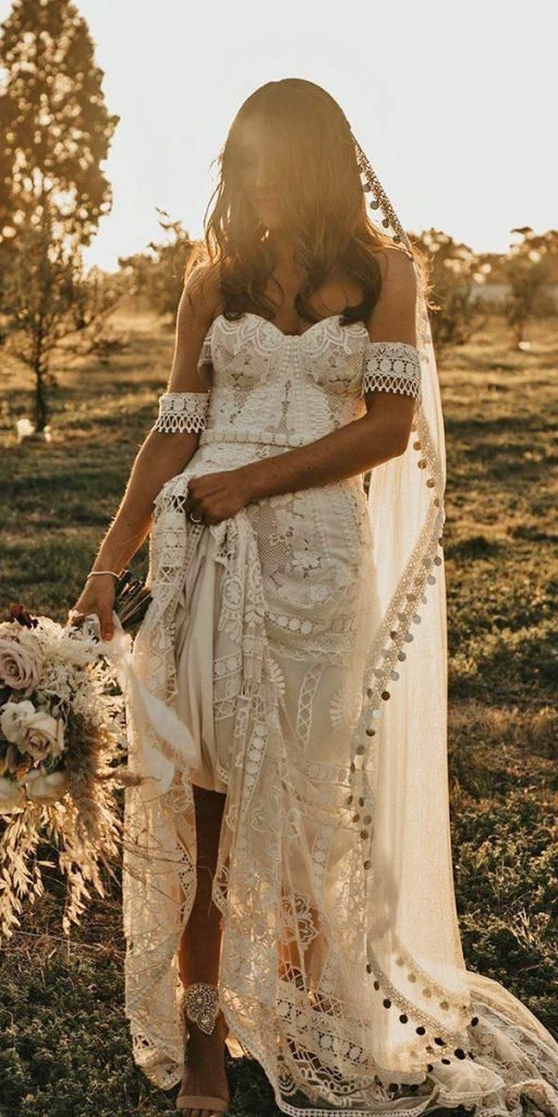 15 Bohemian Wedding Dresses For Charming Brides - 15 Bohemian Wedding Dresses For Charming Brides -   19 style Boho wedding ideas