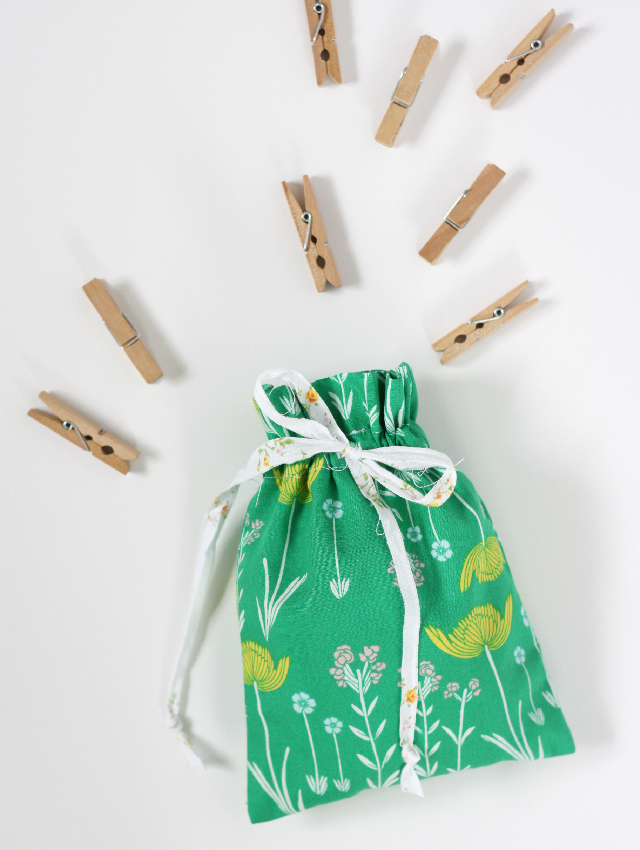Easy Drawstring Bag Tutorial - see kate sew - Easy Drawstring Bag Tutorial - see kate sew -   18 diy Bag drawstring ideas