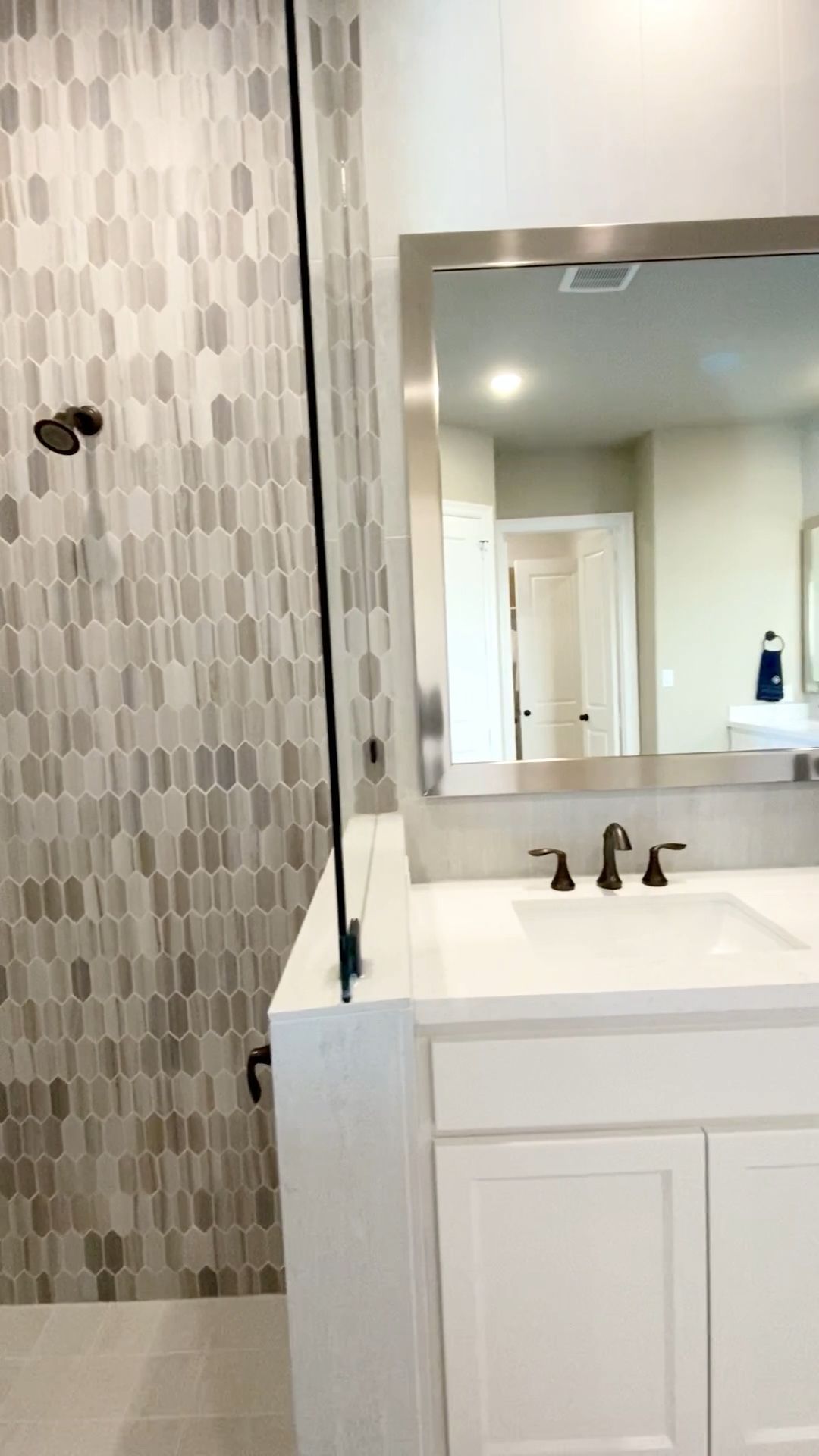 Master Bathroom design with beautiful shower tile - Master Bathroom design with beautiful shower tile -   diy Bathroom tub