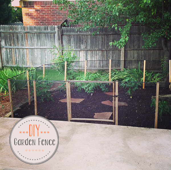 DIY // How to make a Garden Fence - Oh Everything Handmade, LLC - DIY // How to make a Garden Fence - Oh Everything Handmade, LLC -   19 diy Garden fence ideas