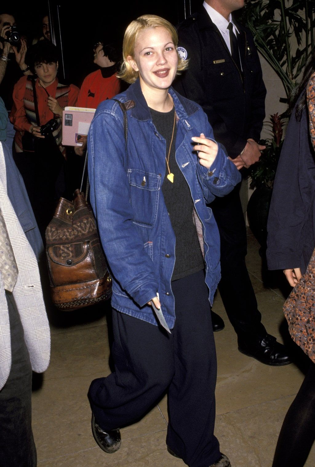 25 Times Drew Barrymore Was A '90s Dream Girl On The Red Carpet - 25 Times Drew Barrymore Was A '90s Dream Girl On The Red Carpet -   21 drew barrymore style 90s ideas