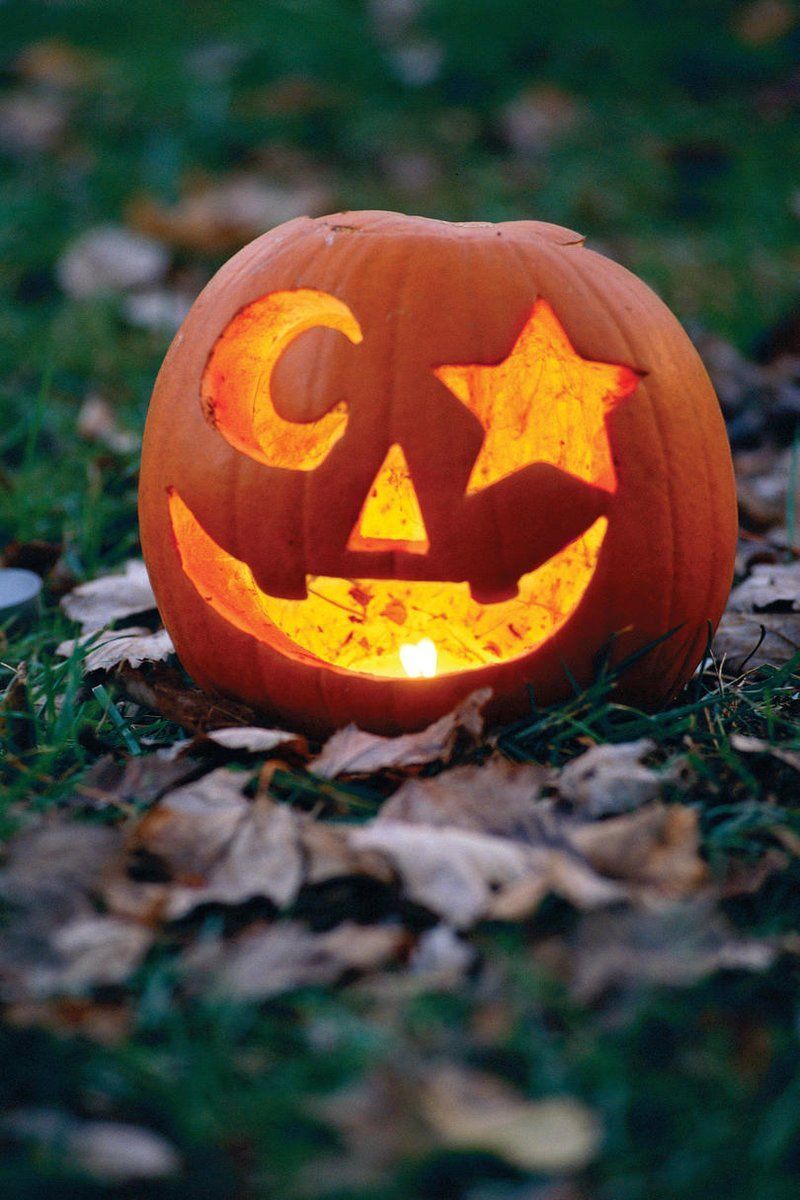 33 Halloween Pumpkin Carving Ideas - 33 Halloween Pumpkin Carving Ideas -   15 pumkin carving creative and easy ideas