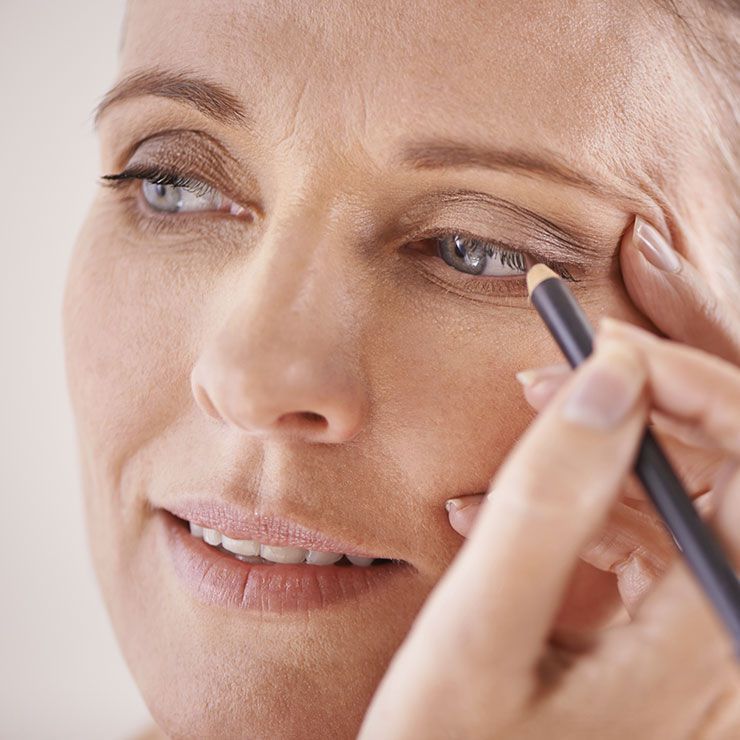 7 Essential Eye-Makeup Tips For Women Over 40 - 7 Essential Eye-Makeup Tips For Women Over 40 -   18 beauty Makeup over 40 ideas