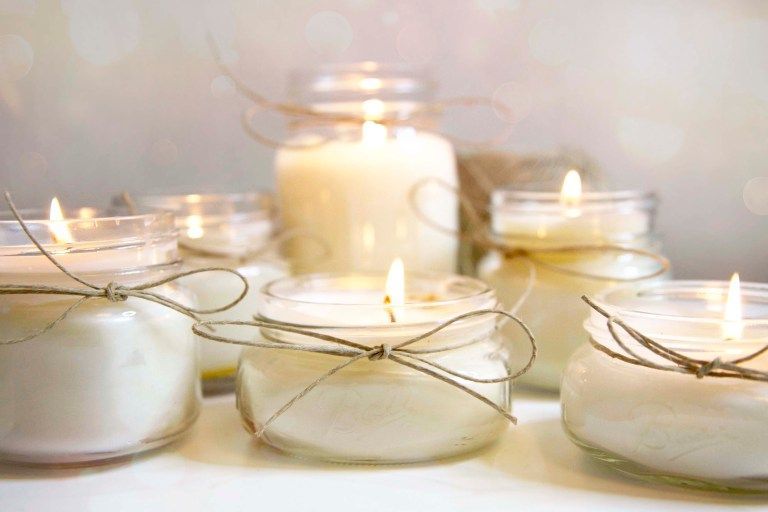 DIY Organic Beeswax and Coconut Oil Candles with Essential Oils - DIY Organic Beeswax and Coconut Oil Candles with Essential Oils -   18 diy Candles homemade ideas