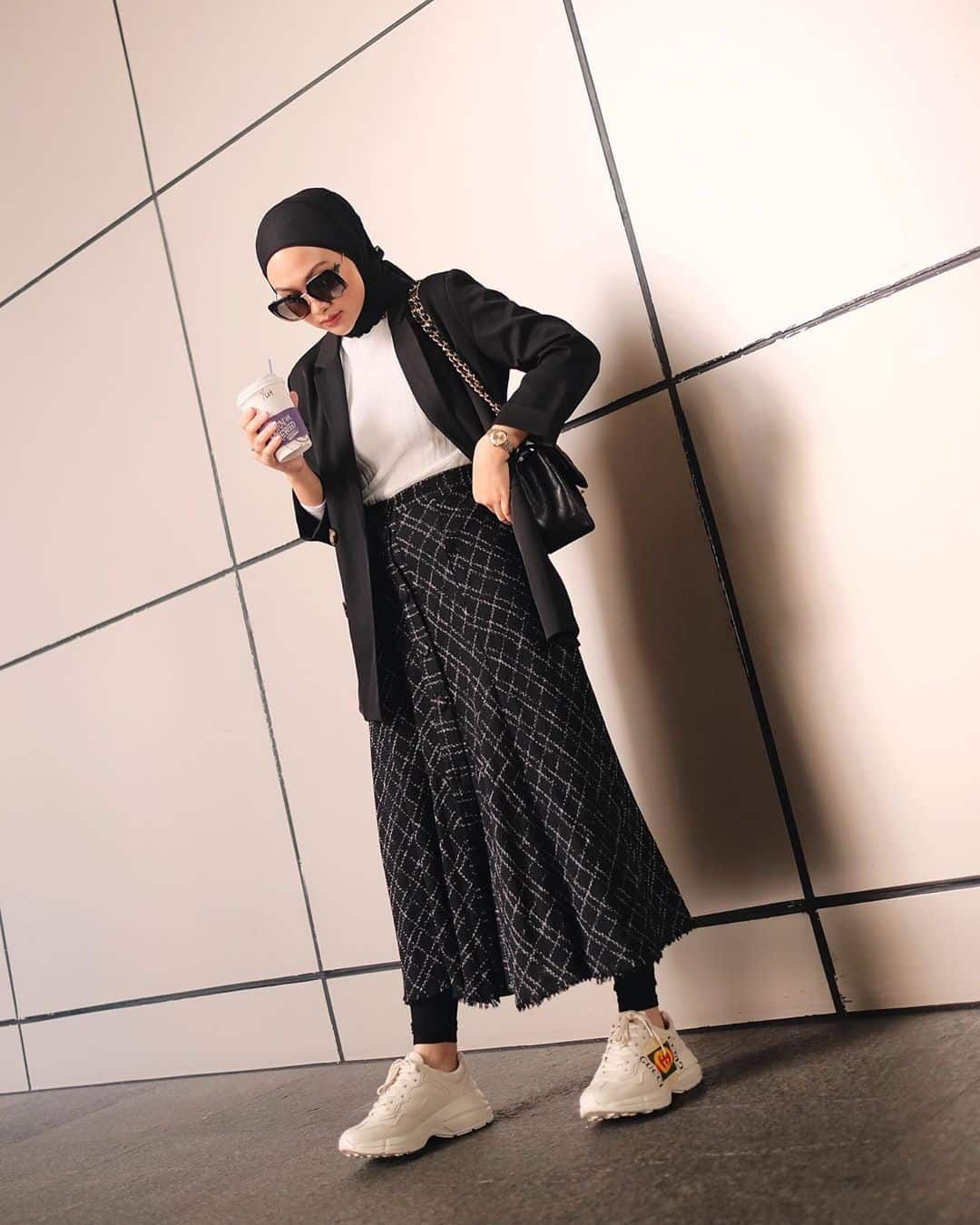 Tetap Stylist, 10 Gaya Fashion Hijab yang Cocok untuk Aktivitas Outdoor - Tetap Stylist, 10 Gaya Fashion Hijab yang Cocok untuk Aktivitas Outdoor -   18 style Hijab jaket ideas