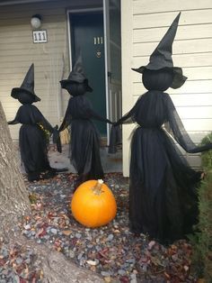 12 Super-Cool Outdoor Halloween Decorations for Your Yard - 12 Super-Cool Outdoor Halloween Decorations for Your Yard -   19 diy Decorations halloween ideas