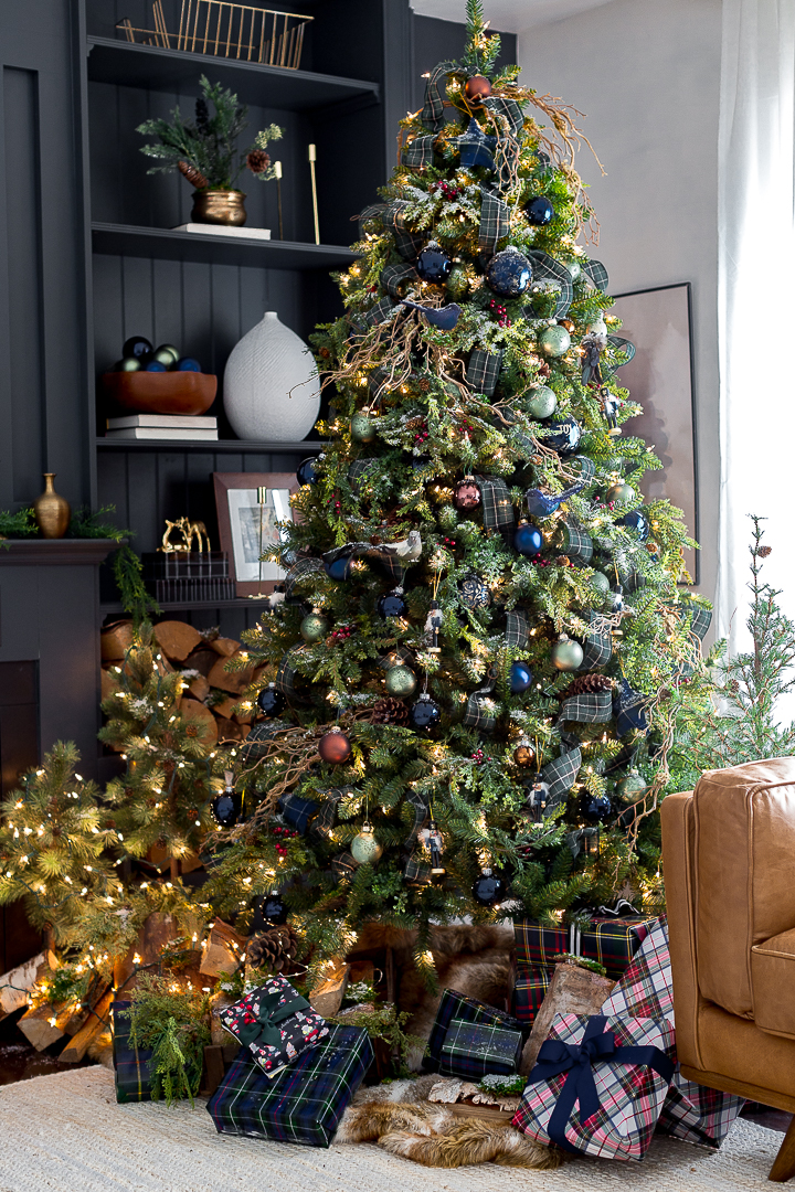 Green and Blue Plaid Christmas Trees - Green and Blue Plaid Christmas Trees -   16 christmas tree decor 2020 blue and red ideas