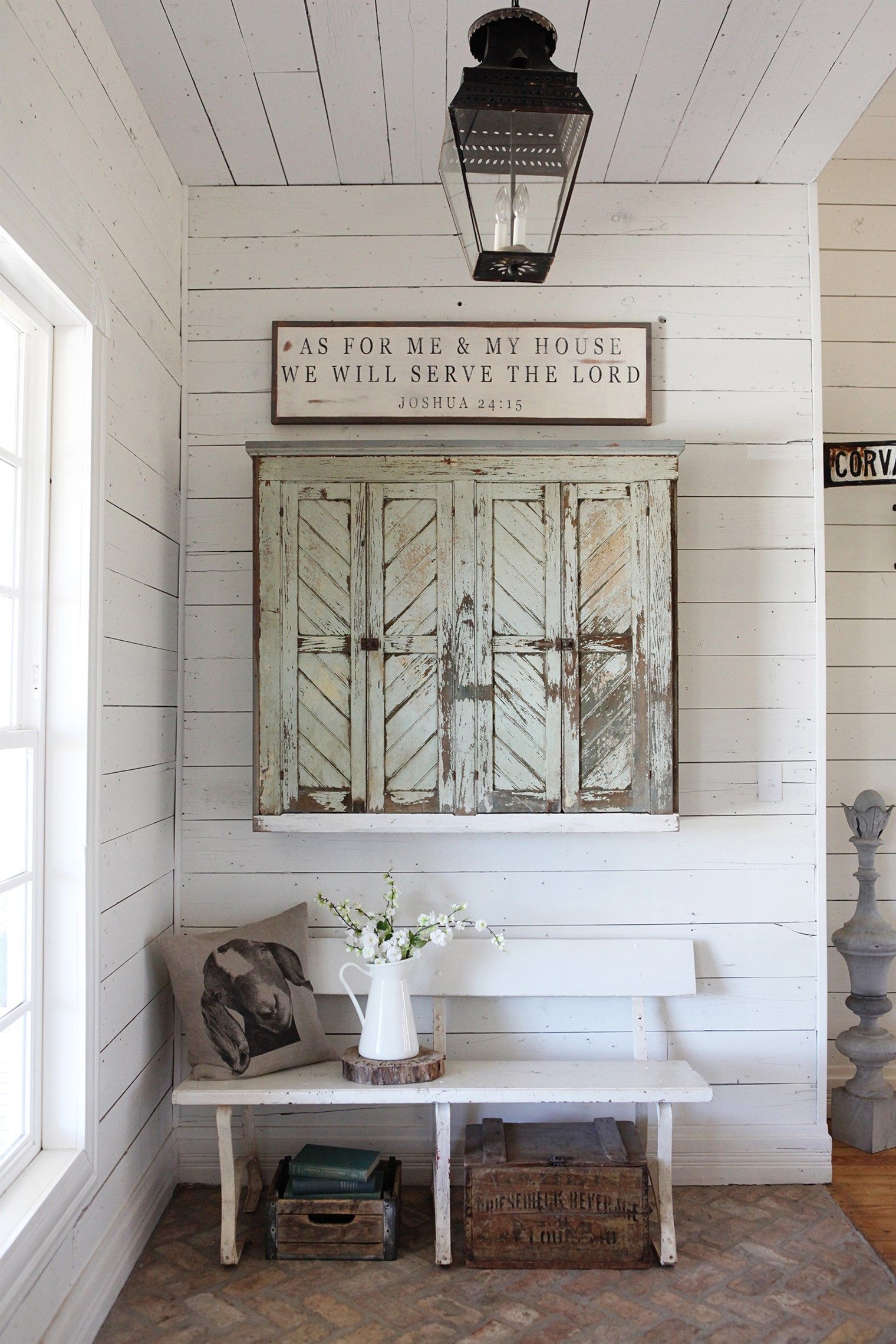 Tour Chip and Joanna Gaines' very own 'Fixer Upper' farmhouse - Tour Chip and Joanna Gaines' very own 'Fixer Upper' farmhouse -   16 farmhouse wall decorations joanna gaines ideas