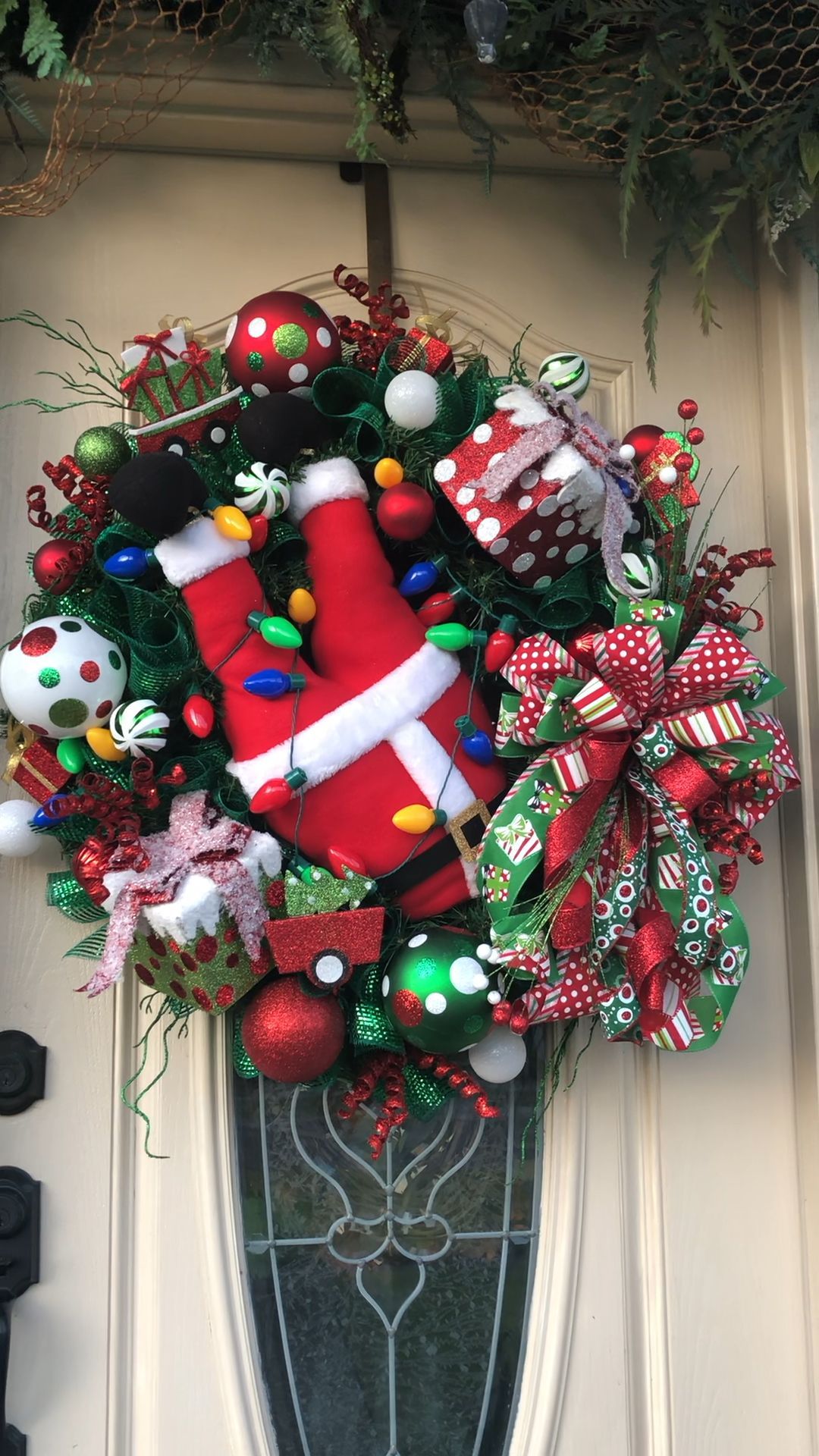 Traditional Christmas wreath - Traditional Christmas wreath -   19 christmas decor outdoor lights ideas