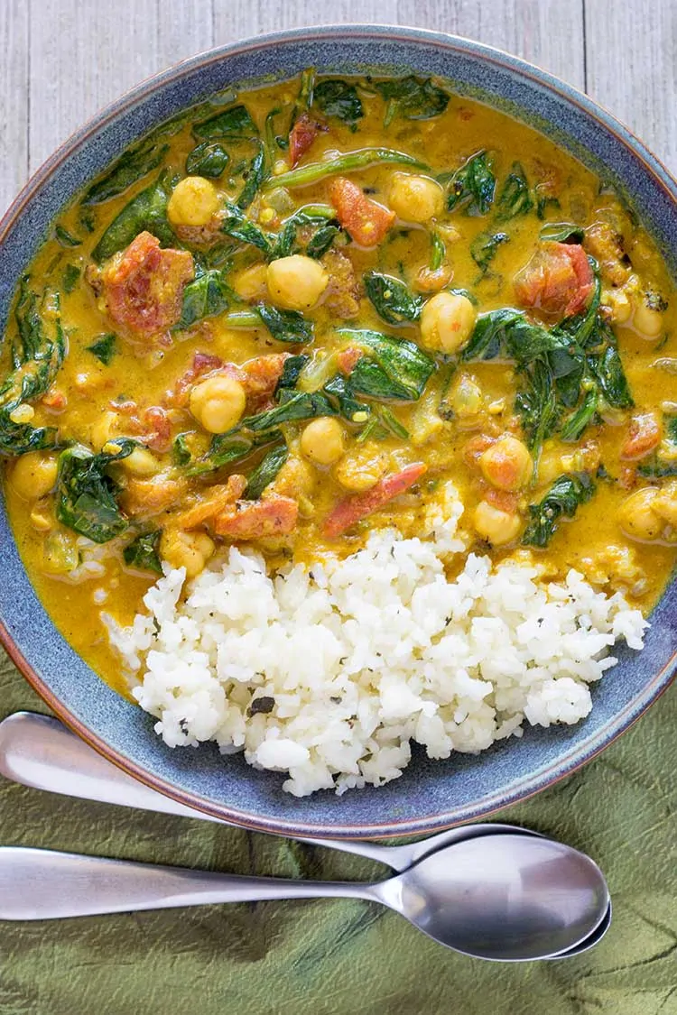 Instant Pot Chickpea Curry with Spinach and Tomatoes - Instant Pot Chickpea Curry with Spinach and Tomatoes -   19 instant pot recipes healthy family vegetarian ideas