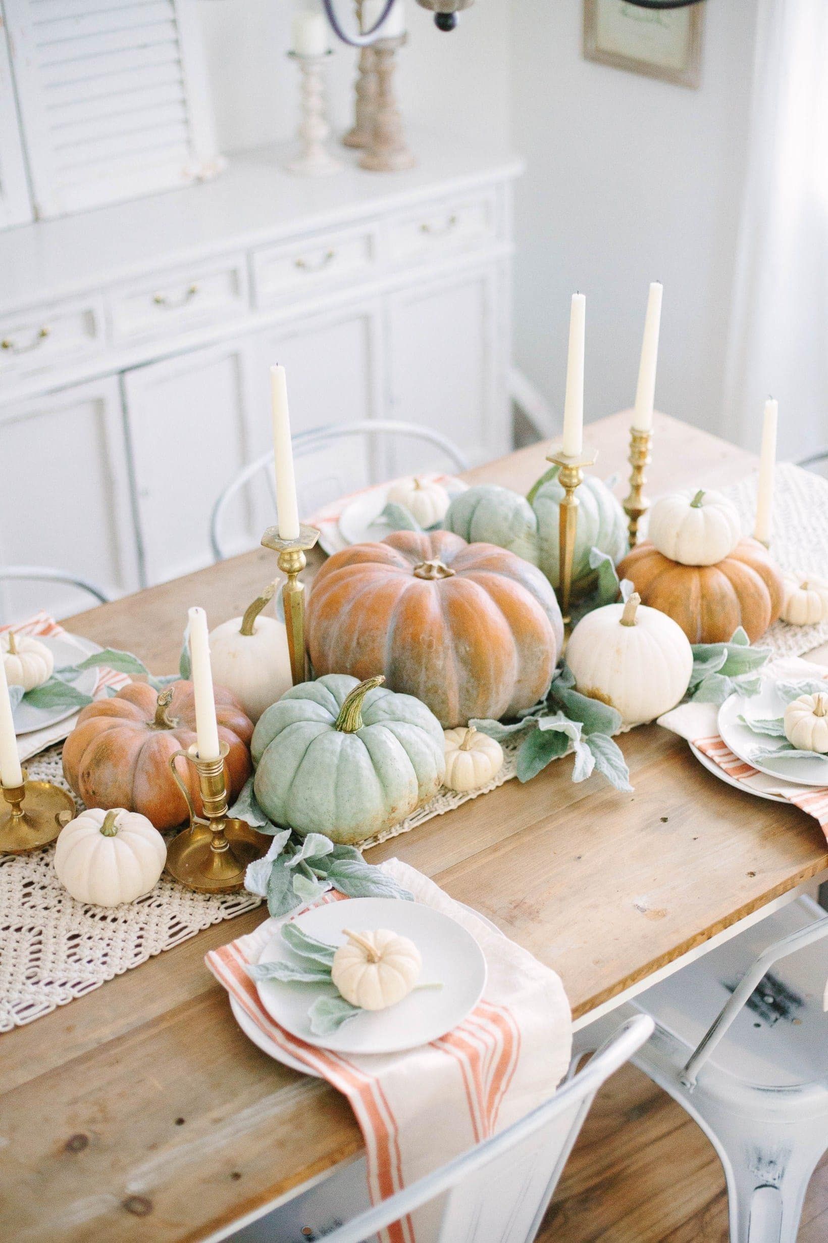 35 Thanksgiving Table Centerpieces That Are Seriously Gorgeous - 35 Thanksgiving Table Centerpieces That Are Seriously Gorgeous -   15 thanksgiving decorations table ideas