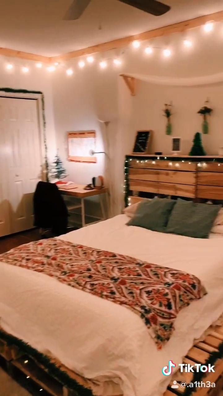 Amazing teen boys , girls and adult bedroom decor for christmas . - Amazing teen boys , girls and adult bedroom decor for christmas . -   16 christmas decor for bedroom ideas