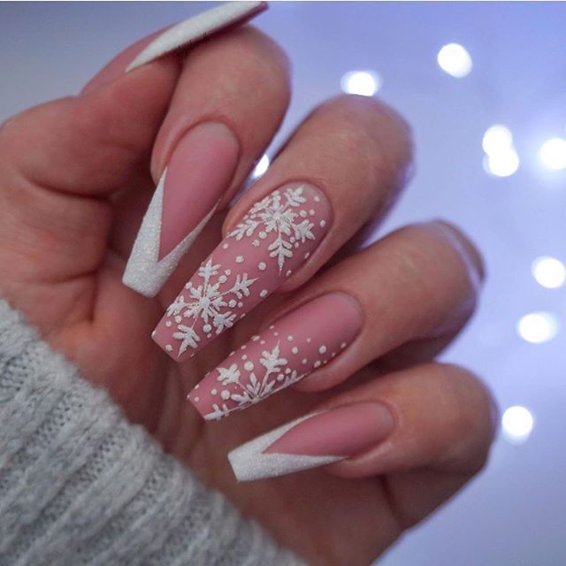 Christmas Nail Art Designs To Look Trendy This Season - Christmas Nail Art Designs To Look Trendy This Season -   16 xmas nails christmas snow flake ideas