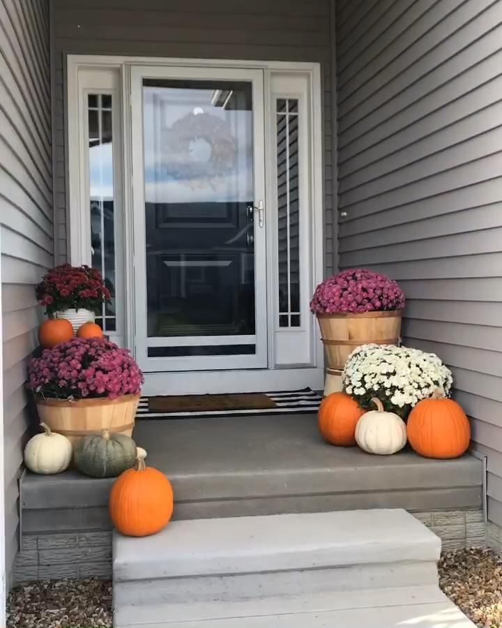 Fall Porch Decor with Pumpkins and Mums - Fall Porch Decor with Pumpkins and Mums -   17 thanksgiving home decor ideas