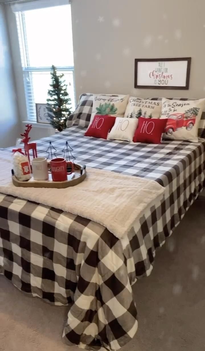 Guest Bedroom Christmas Makeover ? - Guest Bedroom Christmas Makeover ? -   18 christmas decor for bedroom cozy ideas