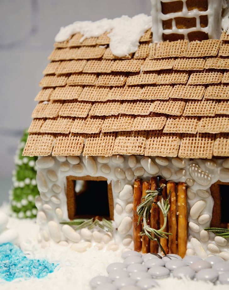 7 Amazing Gingerbread House Ideas to Create with Your Kids - 7 Amazing Gingerbread House Ideas to Create with Your Kids -   18 ginger bread house decorations christmas gingerbread ideas