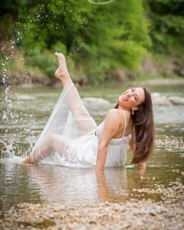 High School’s  Waterfall Senior Pictures